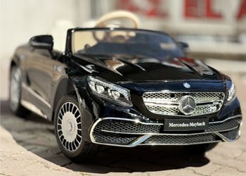 Siyah Mercedes Maybach Akülü Araba 